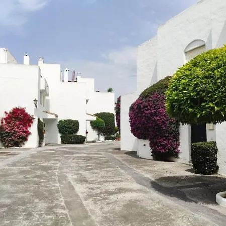 Holiday home Adosada A Dos Pasos De La Playa En Marbella