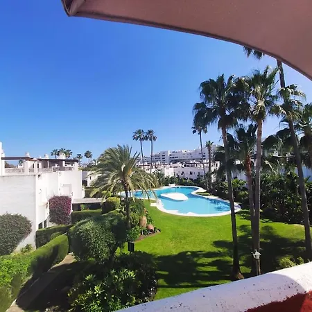 Adosada A Dos Pasos De La Playa En Holiday home Marbella